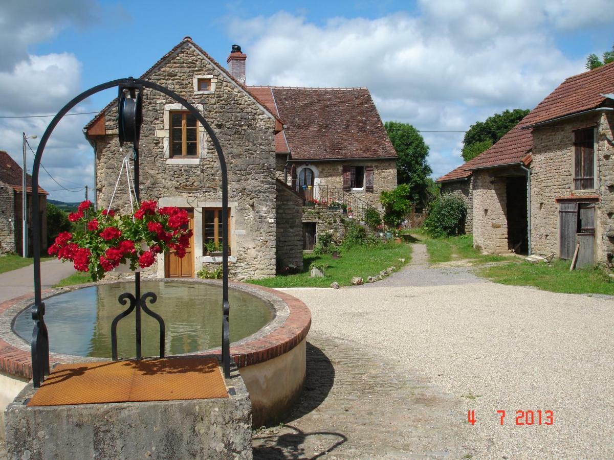 La Maison Du Gue Ecutigny Exterior foto